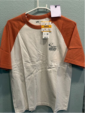 Uniqlo UT Peanuts Snoopy Raglan T Shirt Orange White Large 468927